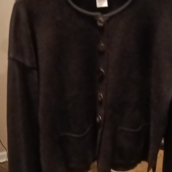 FINAL PRICE United Knitwear black l/s cotton sweater w side slits saggy pockets - Picture 6 of 14